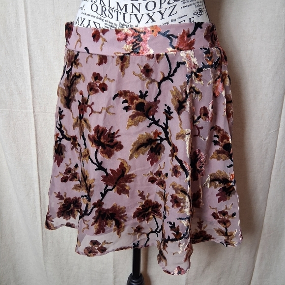 Urban Outfitters Dresses & Skirts - Urban Outfitters Medium Skirt